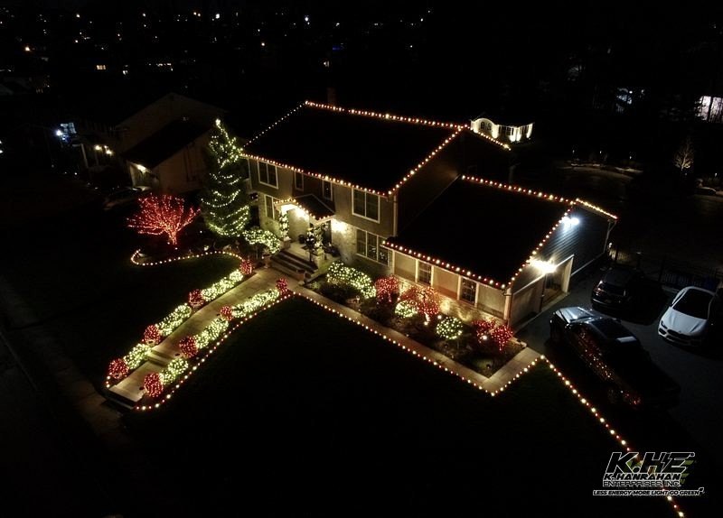 Holiday lighting installation